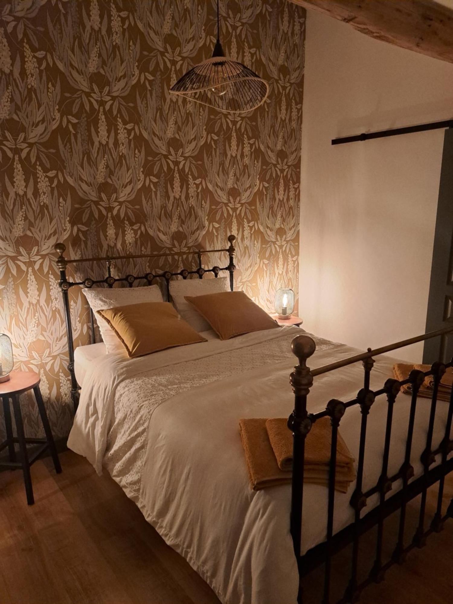 Lavallade12 Chambers D'Hotes Roussines Bagian luar foto